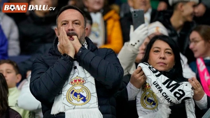 Real Madrid bị cổ động viên la ó ngay trên sân nhà